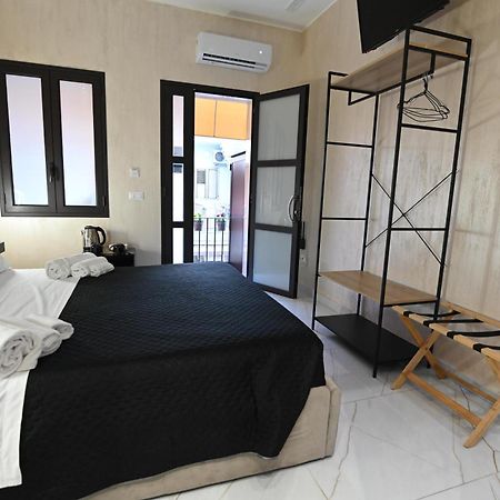 Le Camere Luxury Rooms Siracusa Syracuse Exterior photo